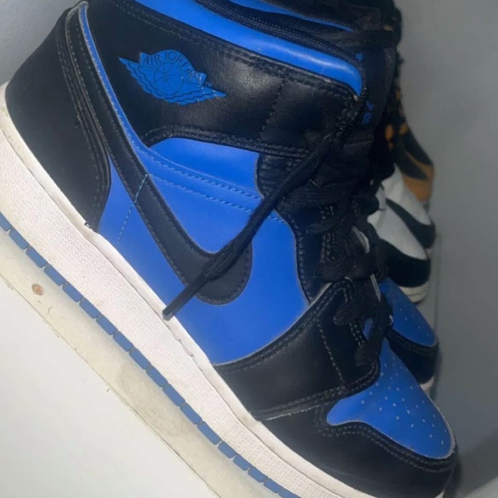 Jordan Women's Shoes - Black and Blue